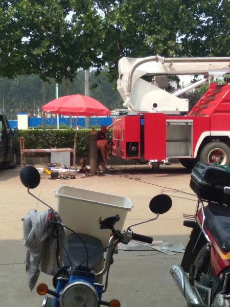 我公司為某消防大隊(duì)維修過(guò)火高噴車(chē)3