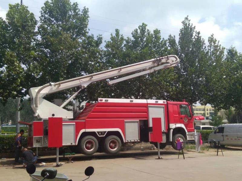 我公司為某消防大隊(duì)維修過(guò)火高噴車(chē)4